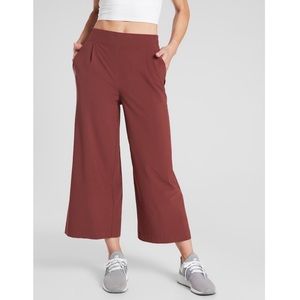 ✨ Athleta Brooklyn Wide Leg Crop Pant ✨